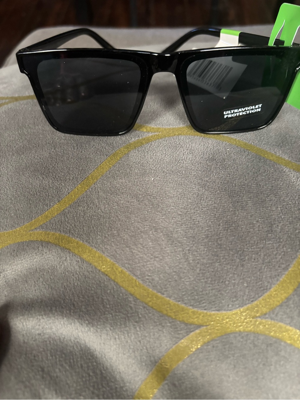 Classic Black Square Women's Sunglasses with UV Protection